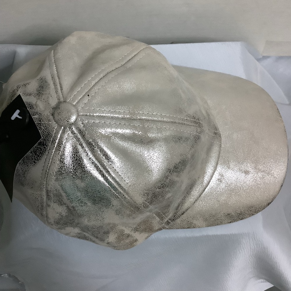 SOLD-Marcus Adler Cap - Picture 4 of 7
